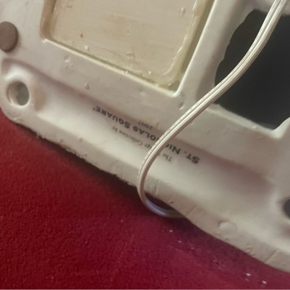 St. Nicholas Square “Ski Chalet” 2007 Lighted Porcelain Christmas Village House - Picture 5 of 5